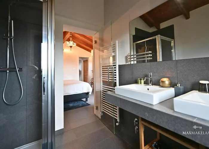 La Collina Villa *