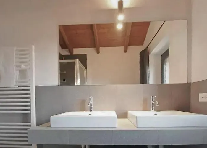 La Collina Villa *