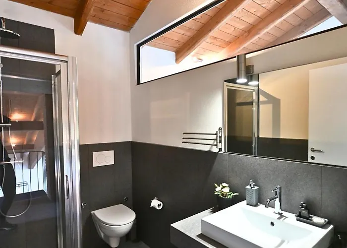 La Collina Villa *